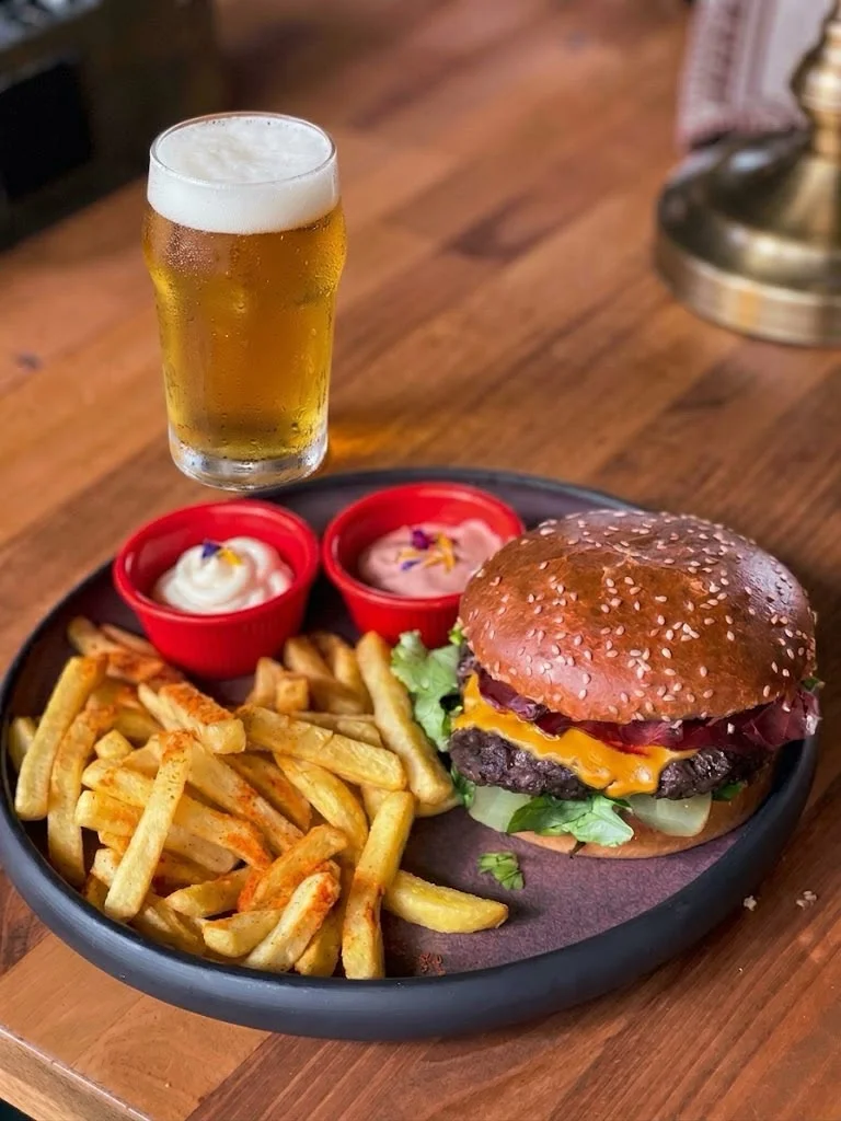 Smoked meat burger + 33 cl draft beer