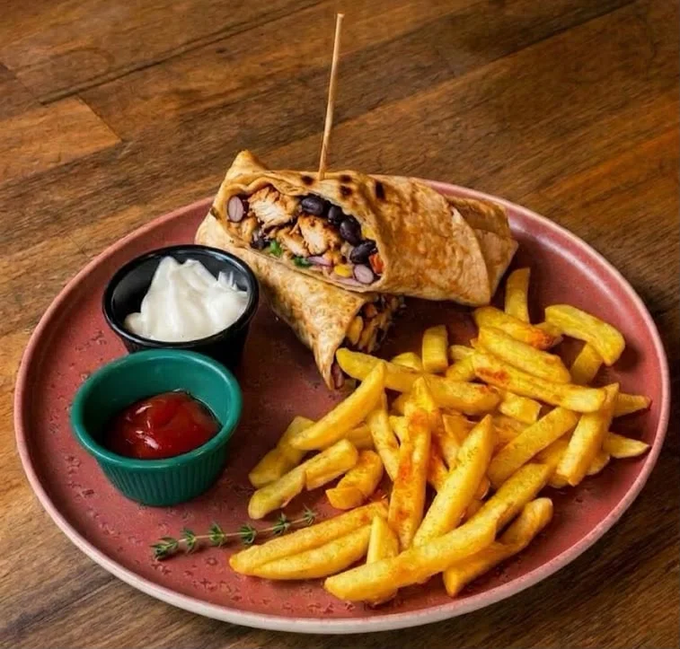 Mexican-style chicken dürüm