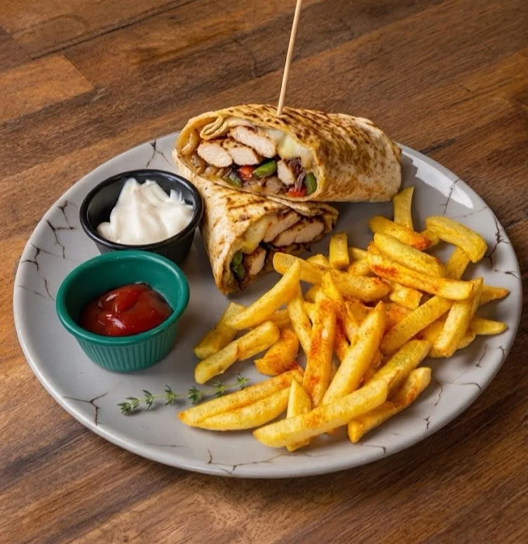 Chicken wrap with kaşar cheese