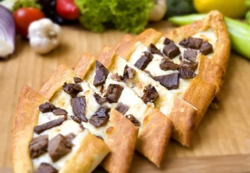 Pide with kavurma