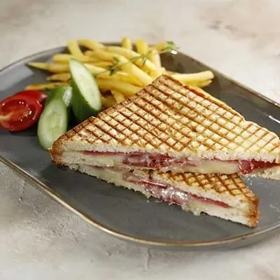 Kavurma and Kaşar Cheese Toast