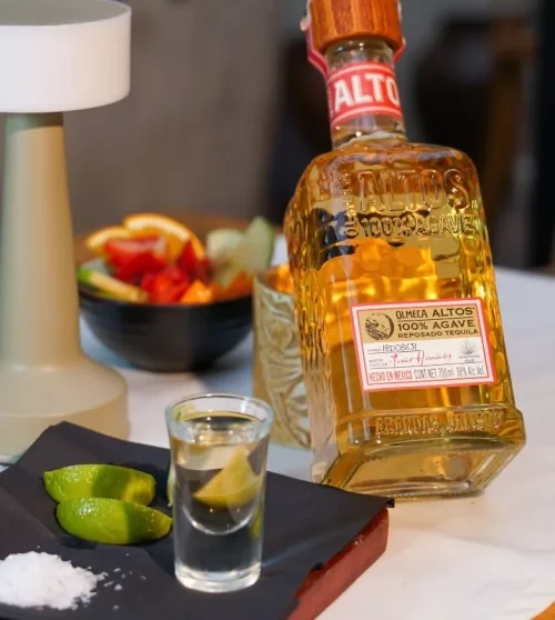 Altos Reposado / Shot