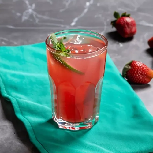 Strawberry lemonade