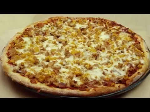 Tuna pizza