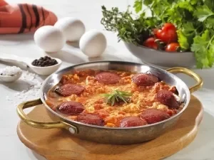 Menemen with sucuk