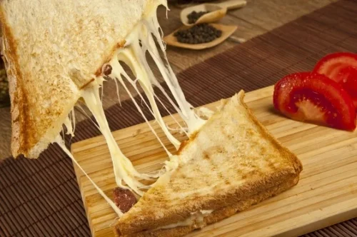 Kaşar cheese toast